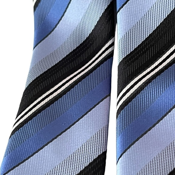 Alexander Julian Colours Repp Men’s Tie handmade 100% Polyester 58 inches X 3 - Picture 5 of 7